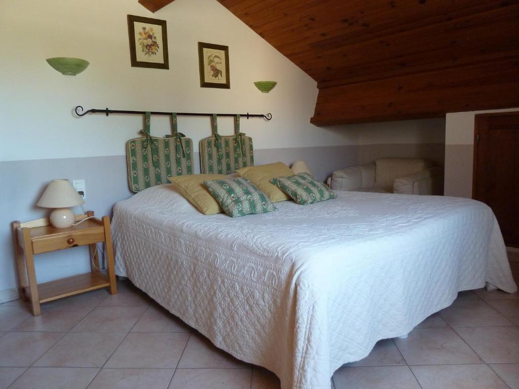 Les Cigales Bed and Breakfast Saint-Andiol Exteriör bild